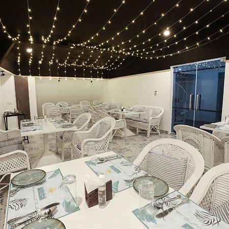 Hotel Le Castle Rudrapur Esterno foto